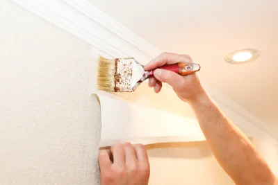 Pose de papier peint au Fidelaire — revêtements muraux et toiles de verre